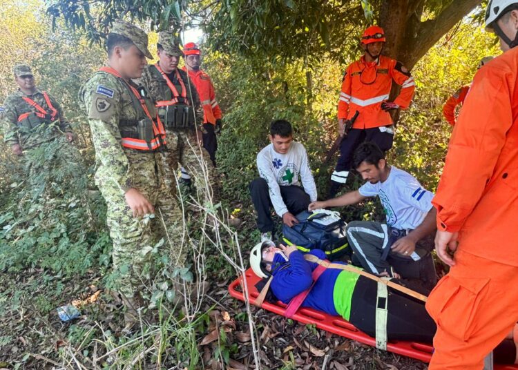 Fuerza Armada evacúa a excursionista lesionado en Chirilagua