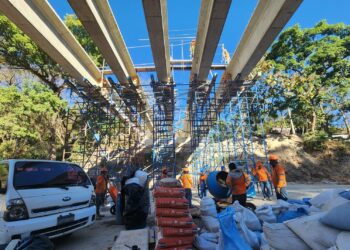 Construcción de puente sobre el río Guastena promete mejorar la conectividad en Chalatenango