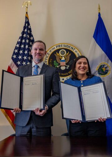 El Salvador y Estados Unidos impulsan comercio recíproco regional