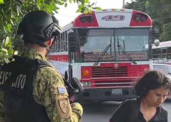 “Antes nos quitaban dinero, ahora ya se acabó eso. La extorsión ya se acabó y estamos tranquilos”: conductor de la ruta 49