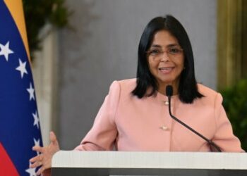 Venezuela defiende su relación con Cuba tras la decisión de EEUU de cortar el flujo de petróleo