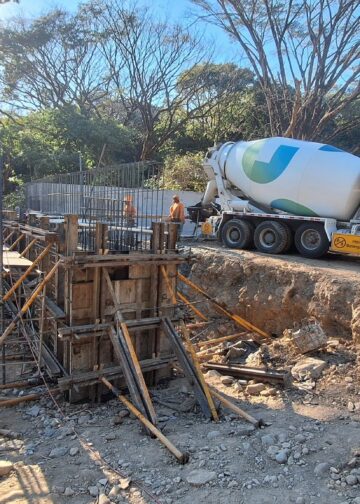 Nuevo puente en el río Guastena permitirá tránsito más seguro y fluido en Chalatenango