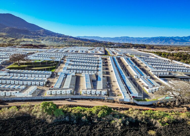 Gobierno continúa evaluaciones en Ciudad Marsella, tras graves inundaciones