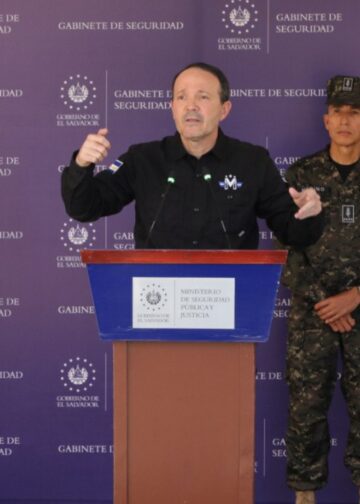 Autoridades salvadoreñas frenan red criminal transnacional dedicada a estafas telefónicas