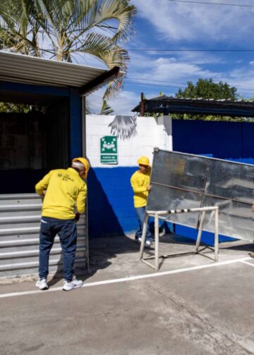 Renuevan centro educativo como parte del programa “Dos Escuelas X Día”