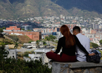 EEUU inicia negociaciones para abrir su embajada en Venezuela