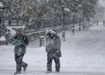 Fuerte tormenta invernal pone en alerta a 14 Estados de EEUU