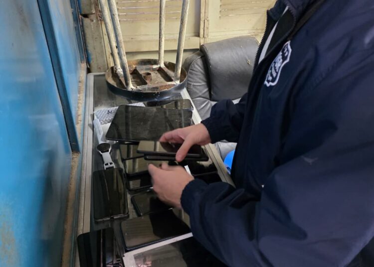 Ejecutan “Plan Tenaza” en negocios de San Salvador y La Libertad