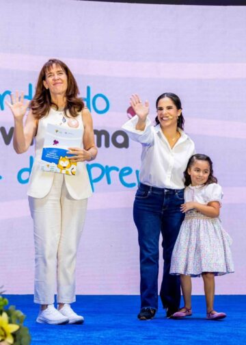 Gabriela de Bukele presenta nuevo Currículo Nacional de Primera Infancia