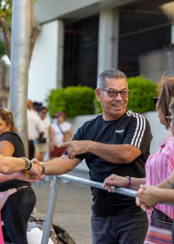 Macarena Olona destaca recibimiento del pueblo salvadoreño en el Desfile de Año Nuevo