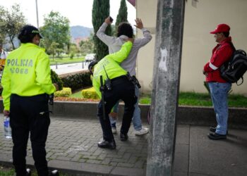 Argentina cerrará el ingreso a venezolanos relacionados con Maduro