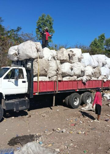 MOP refuerza labores de limpieza para reducir la contaminación en el Lago de Suchitlán