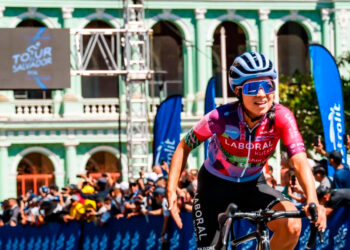 Paola Patiño se impone en una exigente Etapa 4 marcada por el recorrido entre Santa Ana y Metapán