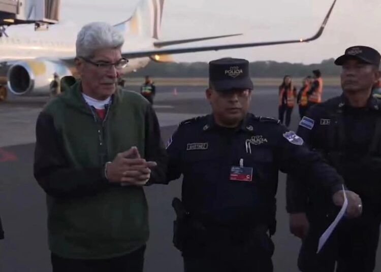 Norman Quijano pasará más de 13 años en prisión tras ser condenado por negociar con pandillas