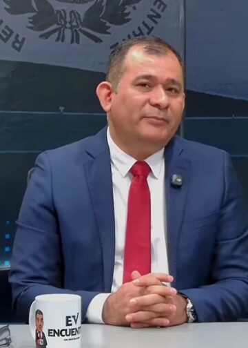 Concejal del FMLN denuncia presiones internas por negarse a pagar cuota partidaria