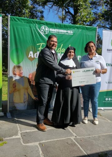 CACTIUSA entrega donativo a casa hogar de adultos mayores en el marco del Mes del Adulto Mayor