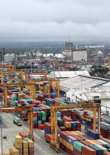 Ecuador impone arancel del 30 % a productos colombianos por razones de seguridad y comercio