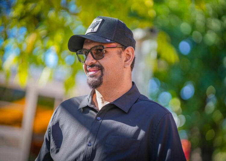 Gustavo Acevedo confirma aprobación de financiamiento para remodelar el Estadio Óscar Quiteño de Santa Ana