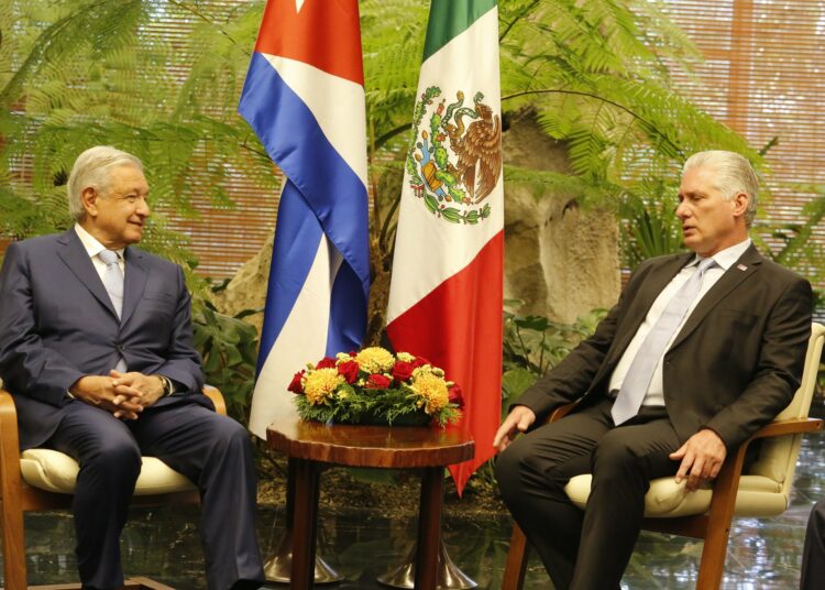 Gasolinas Bienestar enfrenta cuestionamientos por exportaciones de petróleo a Cuba