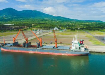 El Salvador fortalece su posición como centro logístico regional