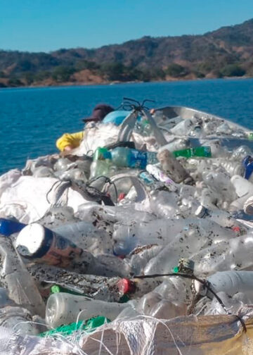 MOP refuerza limpieza del Lago de Suchitlán y llama a evitar el uso irresponsable del plástico