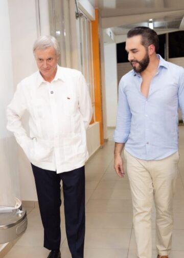 Nayib Bukele afirma que la mayoría de escuelas públicas en El Salvador estaban en abandono