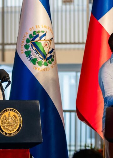 Presidente Bukele garantiza compra de productos escolares a artesanos nacionales