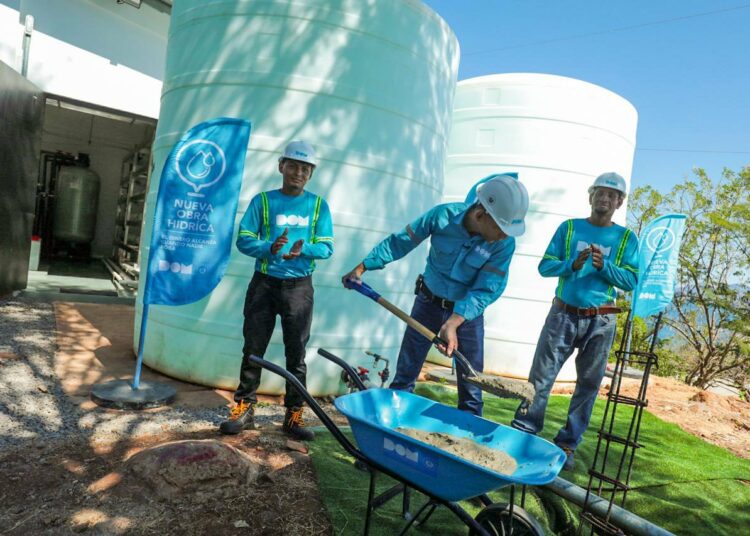 Nuevo sistema de agua potable transformará la vida de familias en meanguera del golfo
