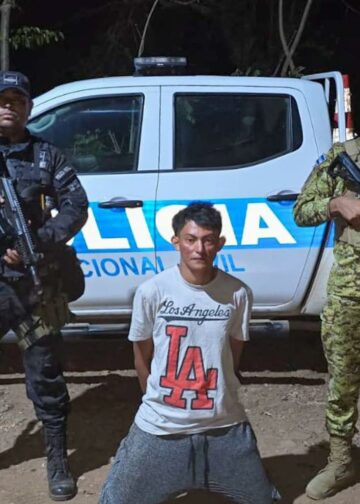 Hombre es capturaado por prenderle fuego a su padrastro y lo deja con quemaduras graves