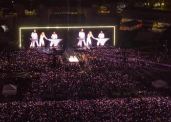 Estadio Mágico González lleno en primera noche de conciertos de Shakira