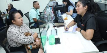 Madres solteras y personas con discapacidad acceden a oportunidades de empleo en El Salvador