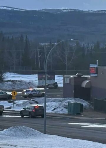 Tiroteo masivo en Escuela de Canadá deja 10 muertos y 25 heridos