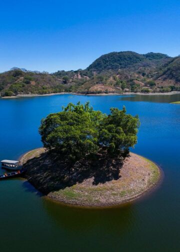 Lago Suchitlán brilla nuevamente tras intensas jornadas de limpieza