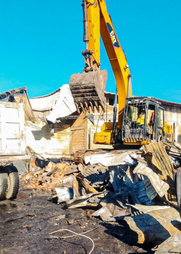 Gobierno mantiene operativo activo en San Salvador Centro tras incendio de gran magnitud