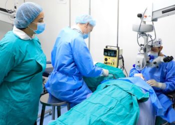 Devuelven la visión y transforman vidas: jornada humanitaria beneficia a 250 salvadoreños