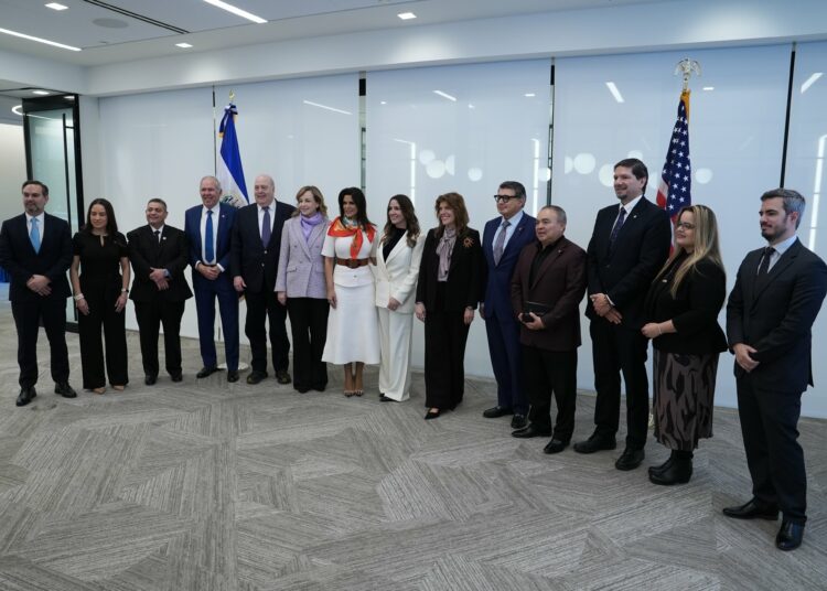 EE.UU. destaca a El Salvador como ejemplo clave en la lucha contra el narcotráfico