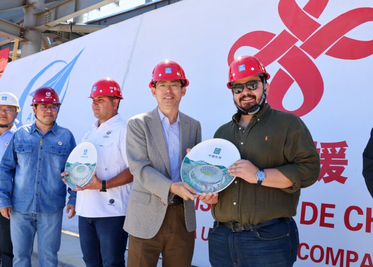 EMBAJADOR DE CHINA VERIFÍCA AVANCE DEL ESTADIO NACIONAL Y RESALTA AMISTAD CON EL SALVADOR