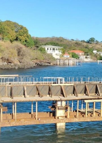 Avanza construcción de muelle en Isla Zacatillo