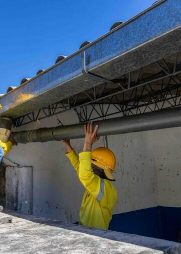 Programa “Dos Escuelas X Día” continúa transformando centros educativos