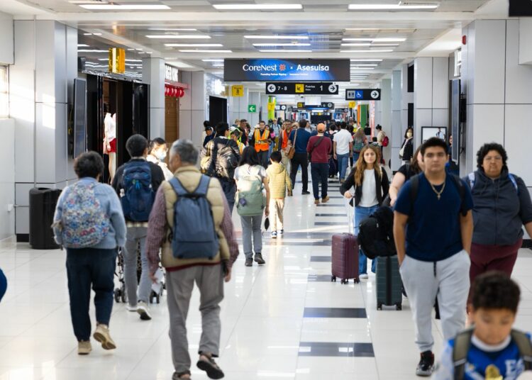 Aeropuerto Monseñor Romero reporta llegada masiva de turistas por concierto de Shakira