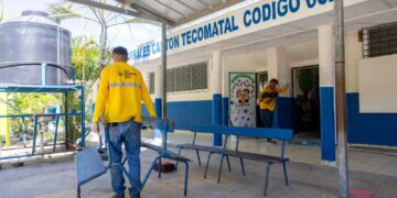 Gobierno continúa modernización de escuelas con el programa “Dos Escuelas X Día”