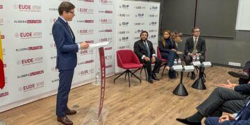 ESIAP y EUDE fortalecen cooperación académica con nueva maestría