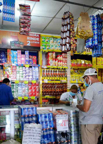 Gobierno fortalece estrategias para beneficiar a tiendas de colonias en todo el país