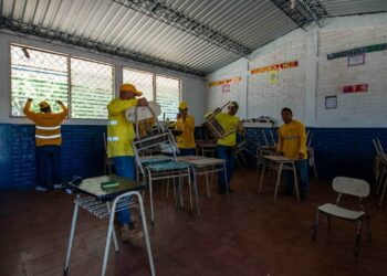 Cerca de 600 escuelas ya han sido intervenidas con programa “Dos Escuelas X Día”