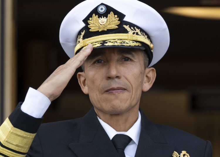 Presidente Bukele asciende a Ministro Monroy a Almirante