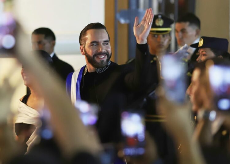 Oposición se reduce al 1.8 % frente a la gestión del presidente Nayib Bukele
