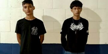 Capturan a dos jóvenes señalados de presunta vinculación con estructura criminal