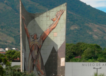 Inicia evaluación de daños en el monumento a la Revolución