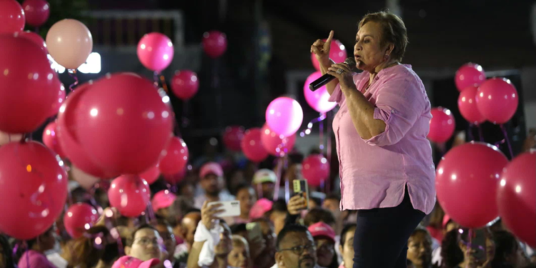 ARENA pone freno a Milagro Navas tras autoproclamarse candidata: «No tiene validez y atentan contra la unidad del partido»,