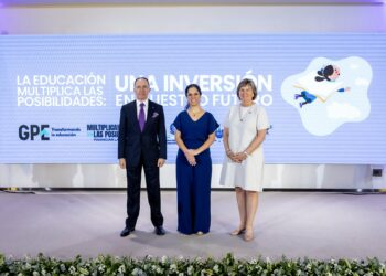 Primera Dama Gabriela de Bukele destaca avances en educación inicial y nuevo currículo para la primera infancia